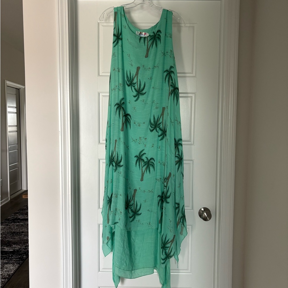 NWOT Tropical O/S layered Green Sleeveless Dress